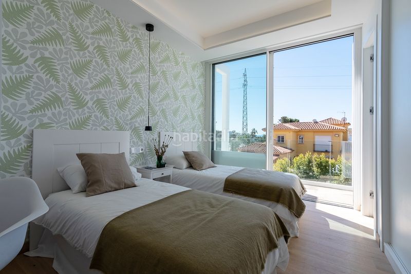 Foto 4e36939b-ada5-4a4b-a23c-f2502c4a5d5f. Casa amb aparcament piscina a Valdeolletas - Las Cancelas - Xarblanca Marbella