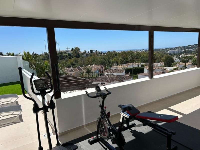 Foto b1cfe3e6-35a5-4ad3-bda8-e523e697002e. Àtic amb aparcament piscina a Los Naranjos Marbella