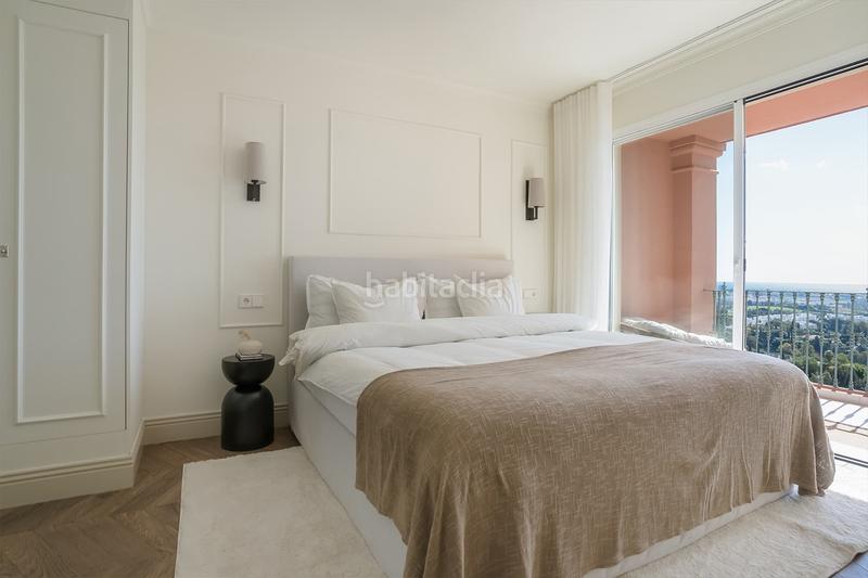 Foto b80e0124-4bf5-429e-8c1e-cd1c2abec8cd. Reihenhaus mit pool in La Quinta Benahavís