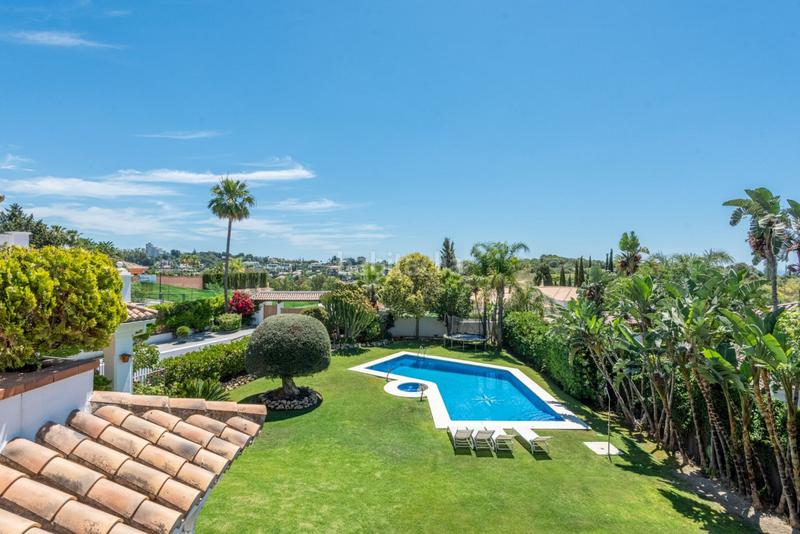 Foto 17e6bb3d-fa73-42f9-899b-75e20cead9db. House with parking pool in Benahavís pueblo Benahavís