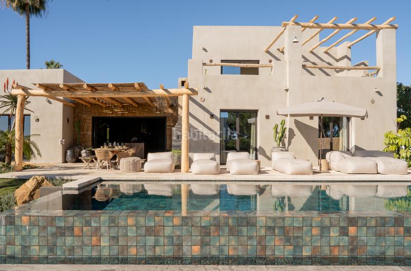 Foto ceecbb1e-e714-48a6-8407-a8d197e40f4f. Maison avec parking piscine dans La Concha - Resina Golf Estepona