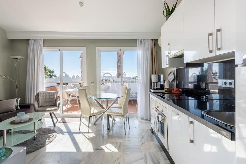 Foto f271cb17-e65f-4508-990d-350500f29c74. Casa adosada  en venta en reserva en Cabopino - Artola Marbella