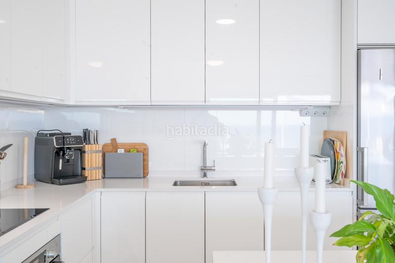 Foto 1728f772-5847-4752-8b96-0343d0d2c9db. Dachwohnung mit parking in Centro Estepona