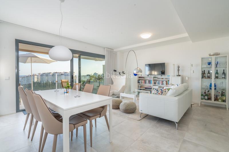 Foto 3cc9e639-85de-4f58-9852-0e973d3d32fa. Dachwohnung mit parking in Centro Estepona