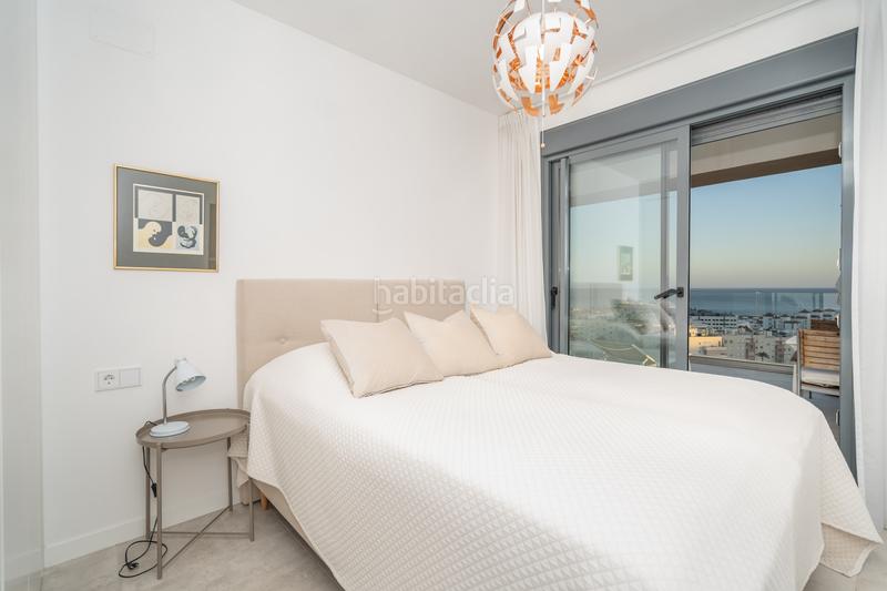 Foto 4414b7f4-6ea6-40c0-af8d-b568be6139c2. Dachwohnung mit parking in Centro Estepona