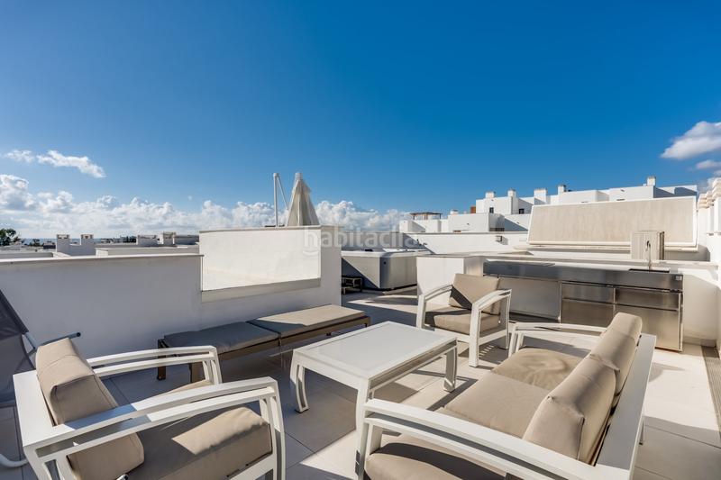 Foto 055f6ae8-6133-4630-b99f-eef3b0b87597. Reihenhaus mit parking pool in Bel - Air Estepona