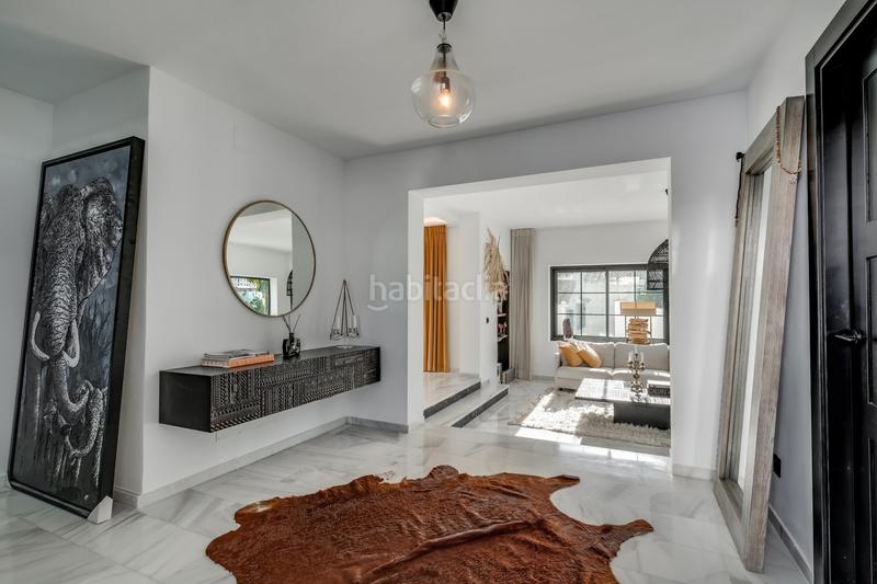 Foto 164f1363-3e21-4532-a22f-43210dde93fb. Casa amb aparcament piscina a Nueva Andalucía centro Marbella