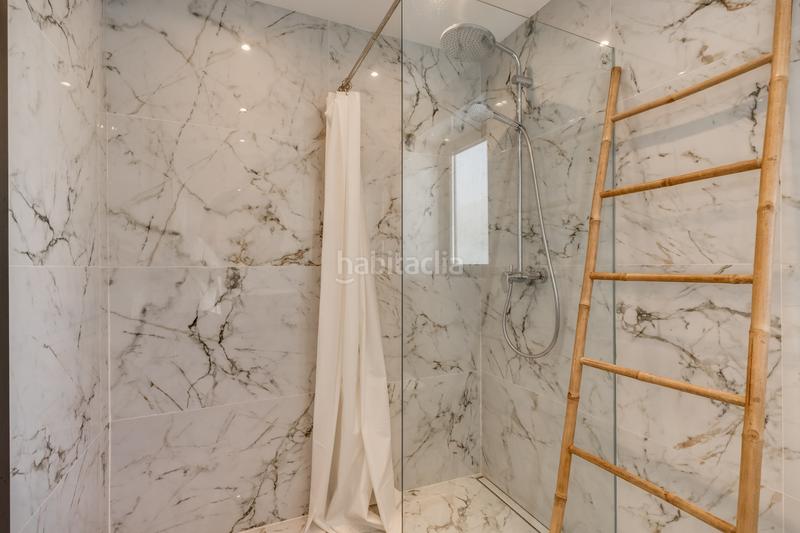 Foto 8b9125e2-19fc-40bd-8793-a7395660167e. Casa amb aparcament piscina a Nueva Andalucía centro Marbella