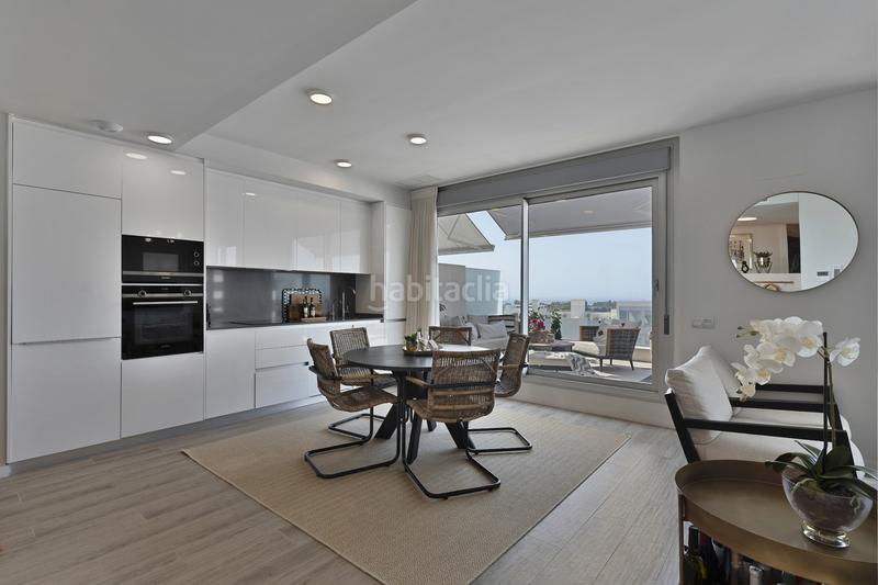 Foto d237848e-2631-4f6d-b370-66949a19fa7f. Attique avec parking piscine dans Cancelada Estepona