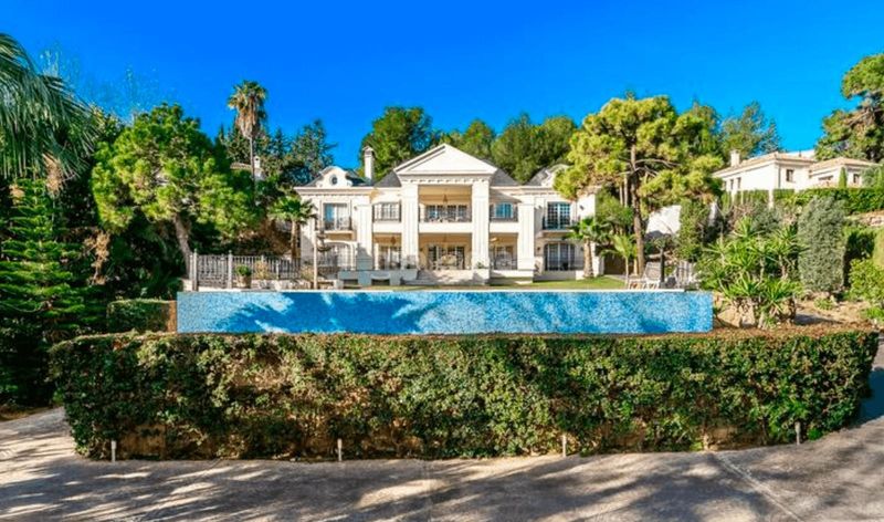 Foto 8483de99-fe84-4db4-b139-7f0f6901cbd1. Casa amb calefacció aparcament piscina a Sierra Blanca Marbella