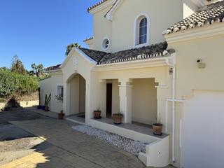 Casa in Los Llanos. Exclusiva residencia con vistas al mediterráneo y gibraltar
