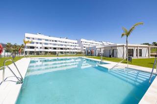 Rez-de-chaussée à Sotoserena. Apartamento planta baja en venta en estepona este, estepona