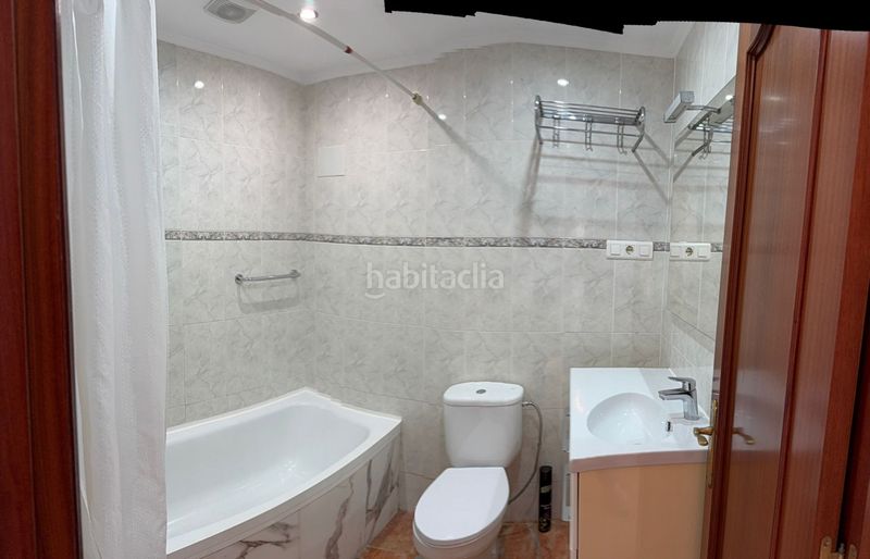 Foto 4da52b2d-e5df-4d4f-b123-171e4003c348. Apartament amb aparcament piscina a Manantiales-Estación de Autobuses Torremolinos