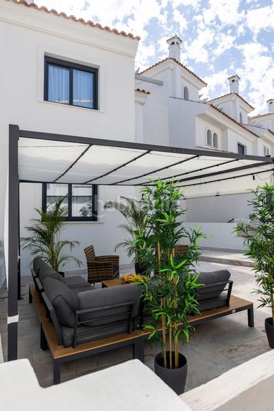 Foto b484b492-ab1c-4b2f-8b18-e36f702655b7. Miete reihenhaus mit parking pool in Paraiso - Barronal Estepona