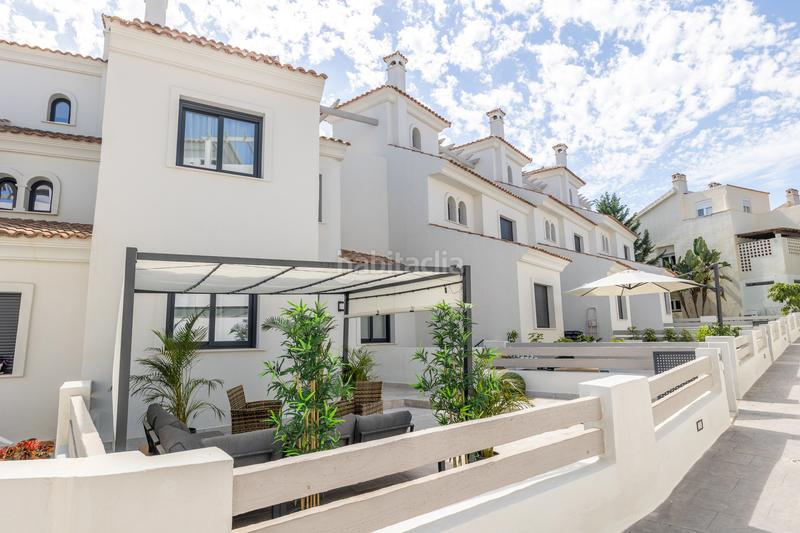 Foto ea011e18-23aa-488d-8488-5218cd02eb2b. Miete reihenhaus mit parking pool in Paraiso - Barronal Estepona