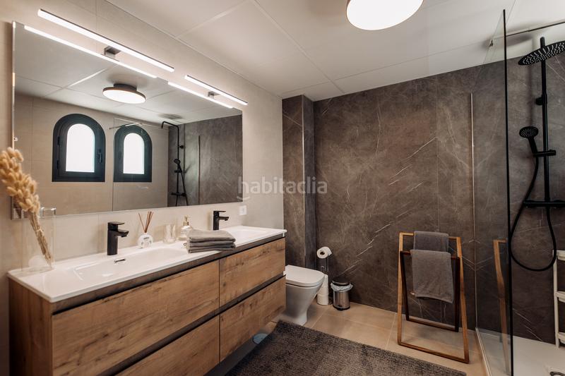 Foto f203772d-f2c7-4465-84f7-ac18dec15311. Miete reihenhaus mit parking pool in Paraiso - Barronal Estepona