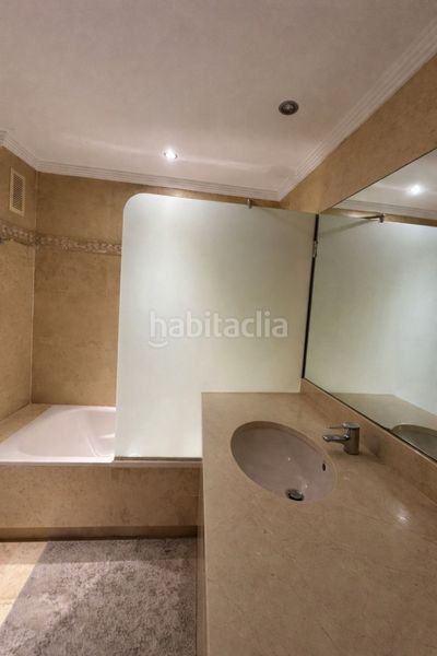 Foto 20c3c0a6-d597-40bb-ab04-f785417f5e18. Apartament amb aparcament piscina a Nueva Alcántara Marbella