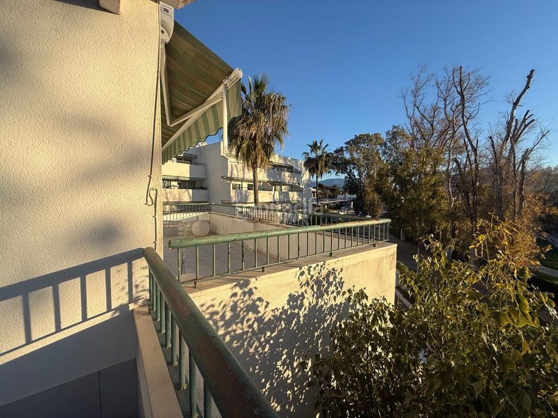 Foto f2bf3360-6375-48e0-a113-d783c364f605. Àtic amb aparcament piscina a Guadalmina Baja Marbella