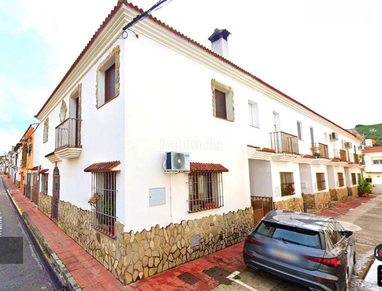 Foto 54b5f56e-28c2-4102-8fd1-71066c97ac1b. Casa adossada amb aparcament a Casares pueblo Casares