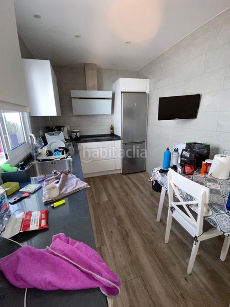 Foto 7be14615-d555-4d06-8fd8-9cfef78af3e2. Casa adossada amb aparcament a Casares pueblo Casares