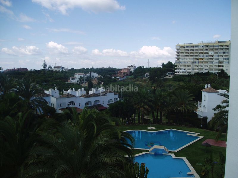 Foto 0041d3f9-856b-4d2e-8192-9cfa35ea58ae. Casa adossada amb piscina a Los Llanos Estepona