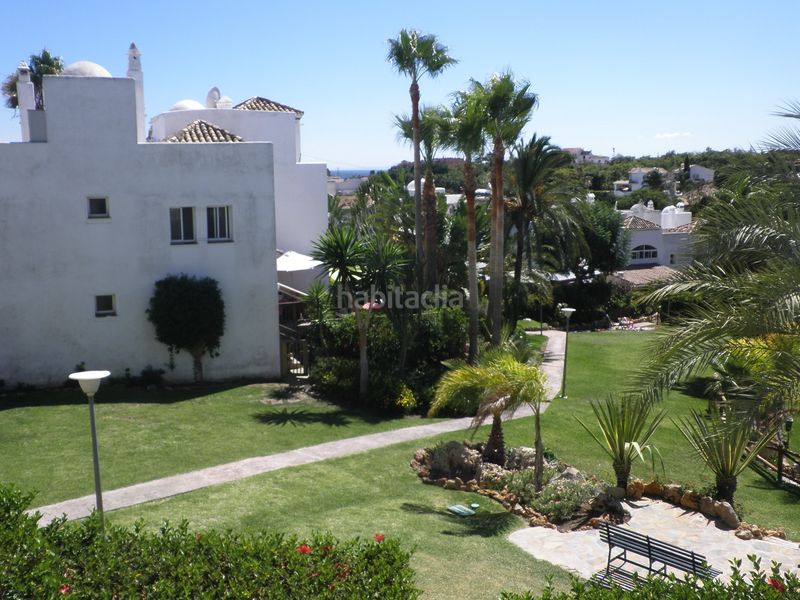 Foto 0f43f234-ef7f-48be-8e3e-2c4727d528bb. Casa adossada amb piscina a Los Llanos Estepona
