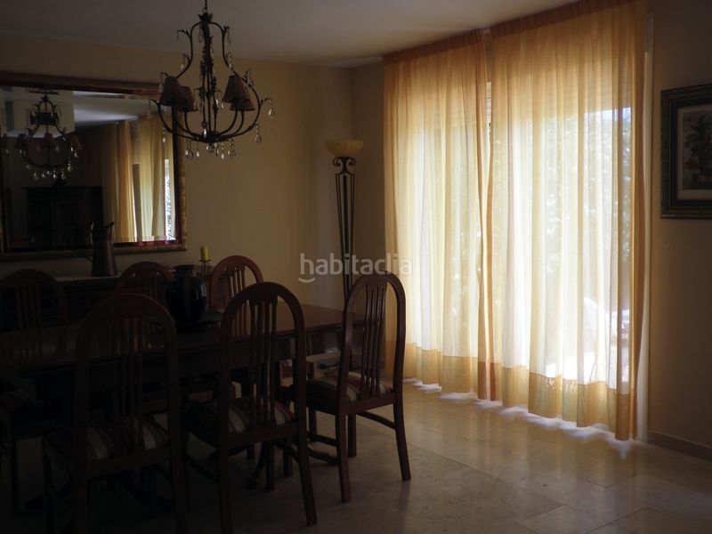 Foto 5de7cf17-3465-4ee3-bd2a-2148dd49f0b4. Casa adossada amb piscina a Los Llanos Estepona