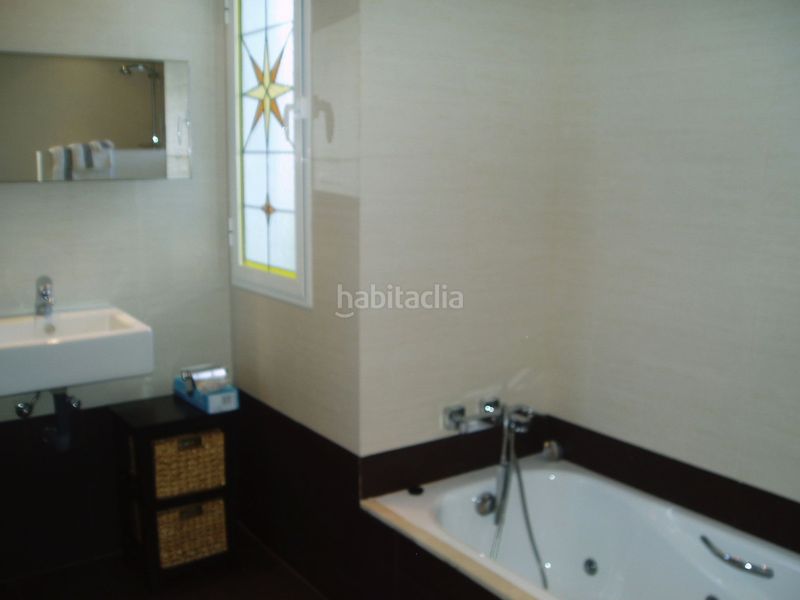 Foto a7971b46-424f-49b4-a8df-d598ea68608f. Casa adossada amb piscina a Los Llanos Estepona