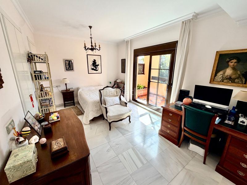 Foto f3f39b20-4e77-459c-bed2-73f6ab06e7e3. Àtic amb aparcament piscina a Atalaya - Isdabe Estepona