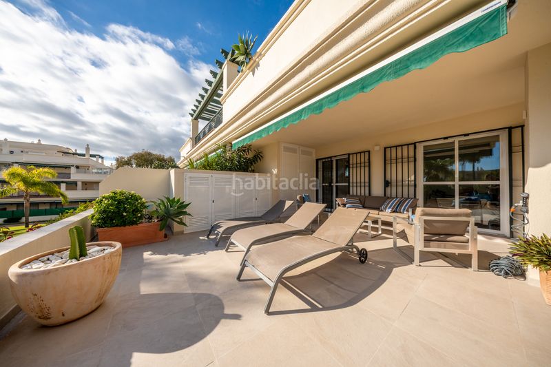 Foto 09f287e7-622c-4f79-8914-69921a308e97. Apartament amb aparcament piscina a Nueva Andalucía centro Marbella
