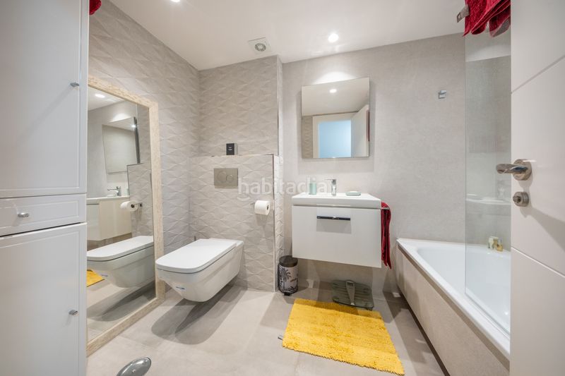 Foto f1a4eb35-741a-4ea9-9571-19cb0fd0f7ce. Apartament amb aparcament piscina a Nueva Andalucía centro Marbella