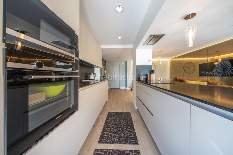 Foto f57d4e2b-8642-48af-8d2e-3f5065c4e6a1. Apartament amb aparcament piscina a Nueva Andalucía centro Marbella