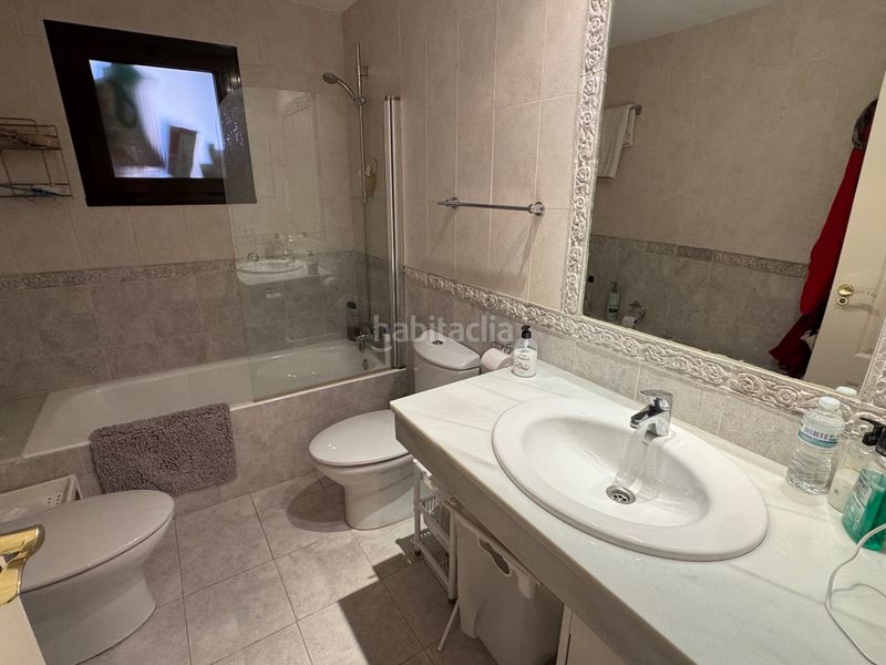 Foto c6fa1639-b2a3-4cb8-affc-fbb941dba644. Apartament amb aparcament piscina a Centro Estepona