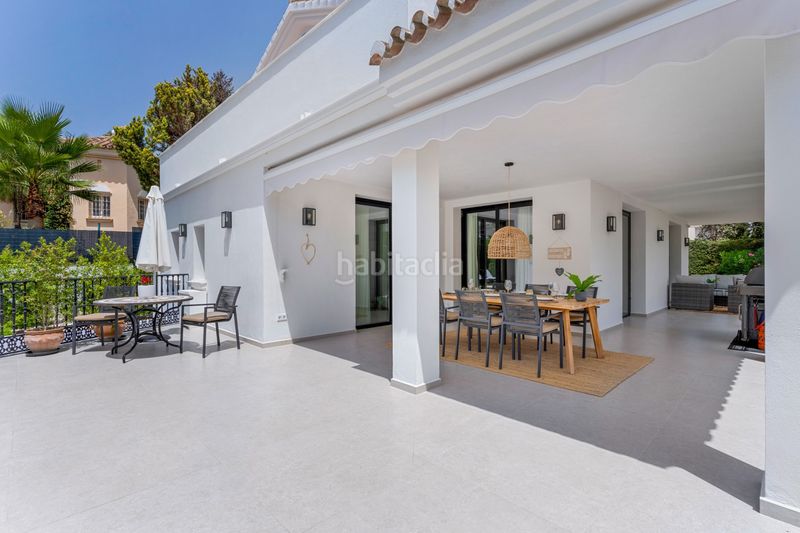 Foto 144baaa6-0bc0-4850-a623-0d89731e1592. Casa amb aparcament piscina a Los Naranjos Marbella