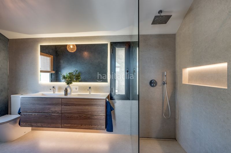 Foto 37144f3d-b871-4e76-9a21-396a4c4cc461. Casa amb aparcament piscina a Los Naranjos Marbella