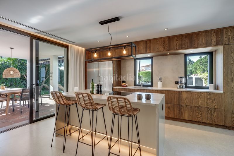 Foto 9a8e461d-c435-462a-ab08-3182b72ef475. Casa amb aparcament piscina a Los Naranjos Marbella