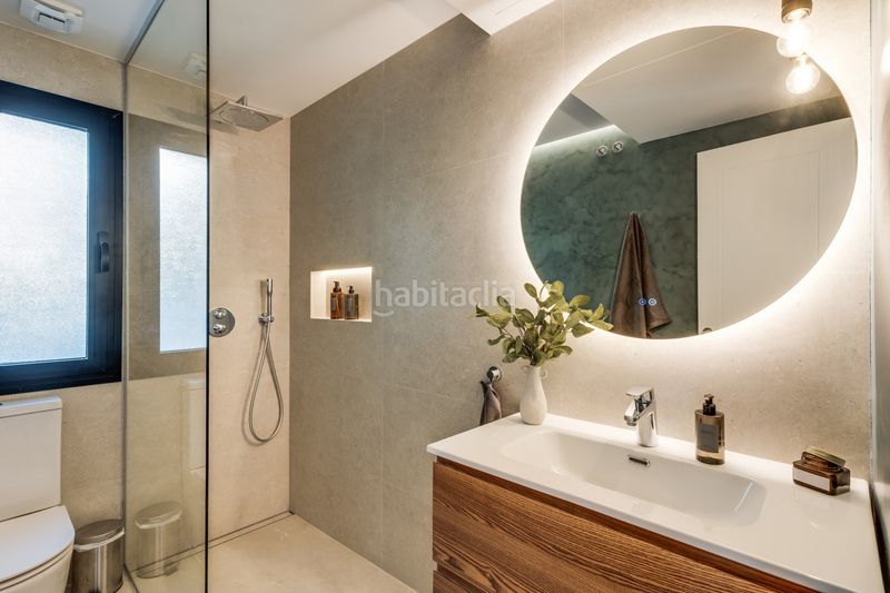 Foto 9acc53b7-f2cc-4436-84b8-001fedf11bc6. Casa amb aparcament piscina a Los Naranjos Marbella