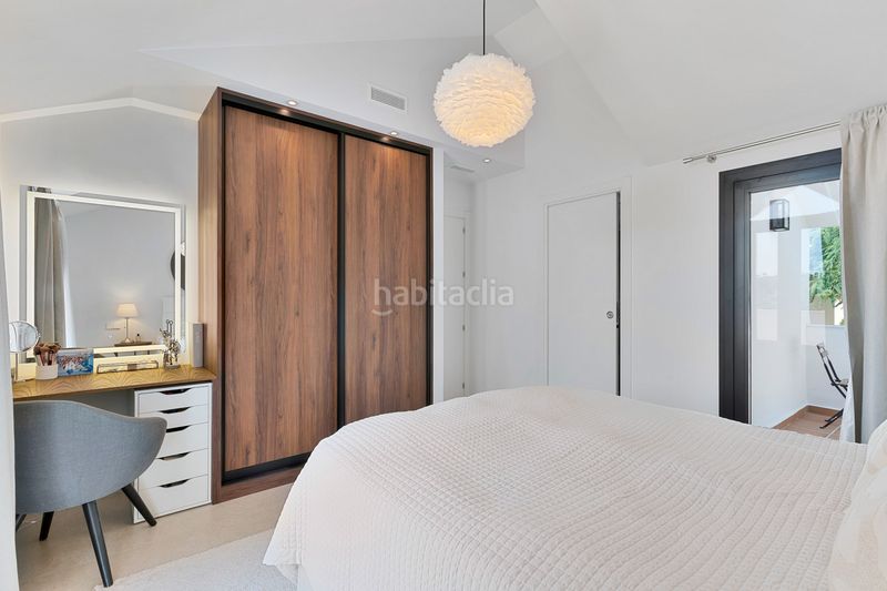 Foto acaf6abd-1d83-4c93-89ab-c7683323c6da. Casa amb aparcament piscina a Los Naranjos Marbella