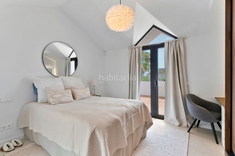 Foto c627fb5a-3f78-46e7-a3d8-7f1861449c02. Casa amb aparcament piscina a Los Naranjos Marbella