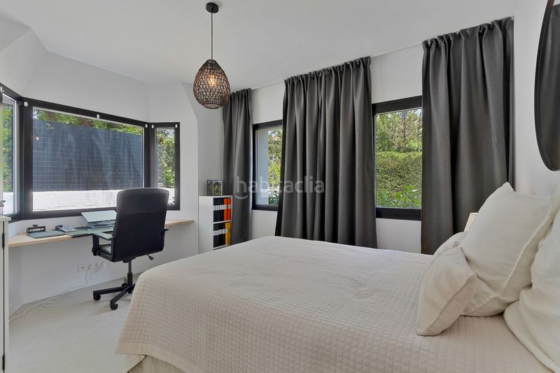 Foto f48324e8-c98f-4c41-8e57-6c27a8f8f653. Casa amb aparcament piscina a Los Naranjos Marbella