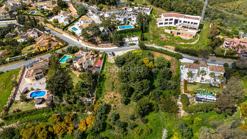 Foto b035190b-350b-47f1-8692-3d47e30cb3e0. Residential plot in Hacienda Las Chapas Marbella