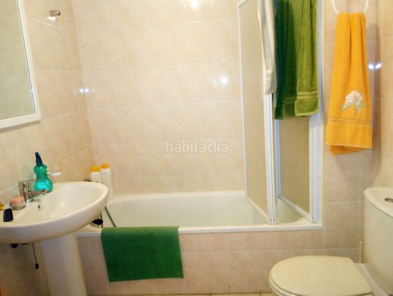 Foto b5096401-9f94-430f-a114-aeab1d420d88. Apartament amb aparcament a puerto de Estepona Estepona