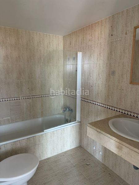 Foto 0091b2e9-8b30-4734-aed8-017bf6d942ac. Estudio  luminoso en pleno centro de sabinillas en Manilva