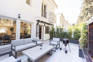 Casa adossada a Los Naranjos