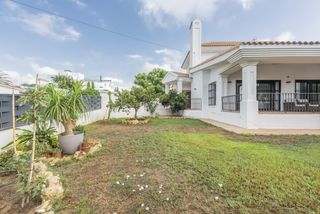 Casa a Nueva Alcántara. Chalet independiente en venta san pedro de alcántara