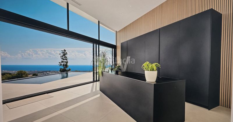 Foto cbb04589-b92f-482b-b01d-51e74e40cee2. Casa amb aparcament piscina a Casco Antiguo Marbella