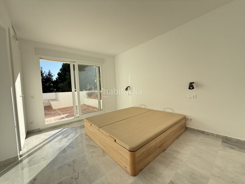 Foto a6ff4c9d-6dea-4ac4-8133-c5a7b250d100. Àtic amb calefacció aparcament piscina a Guadalmina Baja Marbella