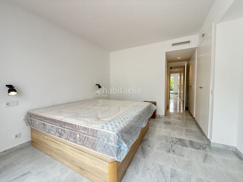 Foto ccb7ef5c-2722-4b5a-8b86-b44aa36813c9. Àtic amb calefacció aparcament piscina a Guadalmina Baja Marbella