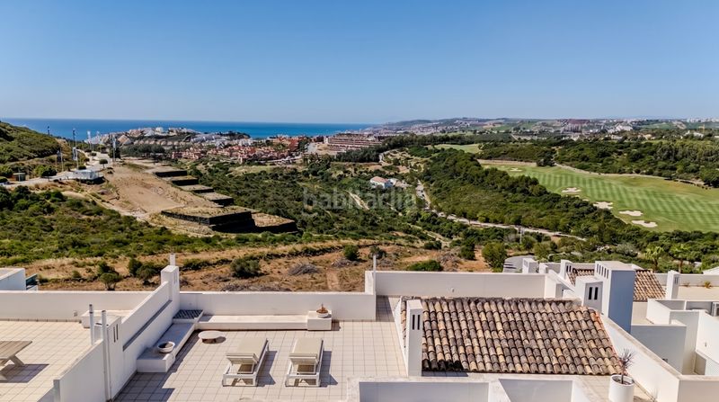 Foto a4aa55c1-4806-4885-aad0-97d19cd544e6. Àtic amb aparcament piscina a Casares golf - Casares del sol Casares