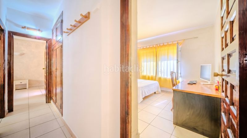 Foto 2ce2de03-7daa-4961-869f-1f4df8cad9ce. Casa amb aparcament a Alcorrín Manilva
